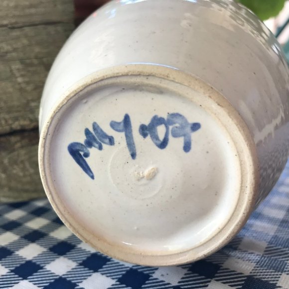 Handcrafted ceramic Birthday Vase - Picture 4 of 4